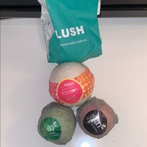 4 bath bombs
